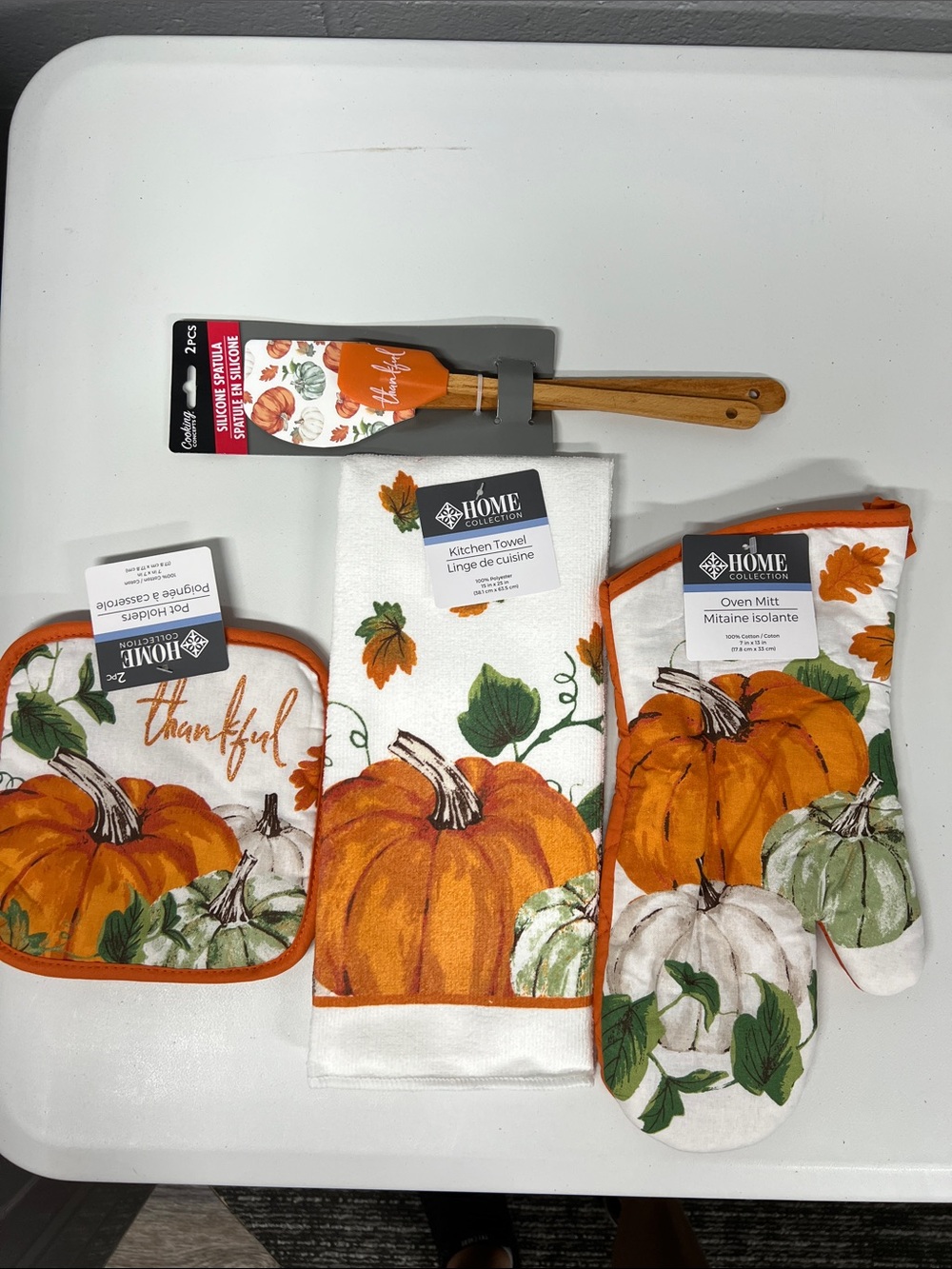 Home Collection Orange Pumpkin Kitchen Towel, Oven Mitt & Potholder Set